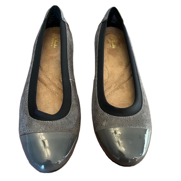 Clarks Womens Shoes 7 Gray Neenah Garden Ballet Flats Patent Toe Cap - Picture 1 of 5
